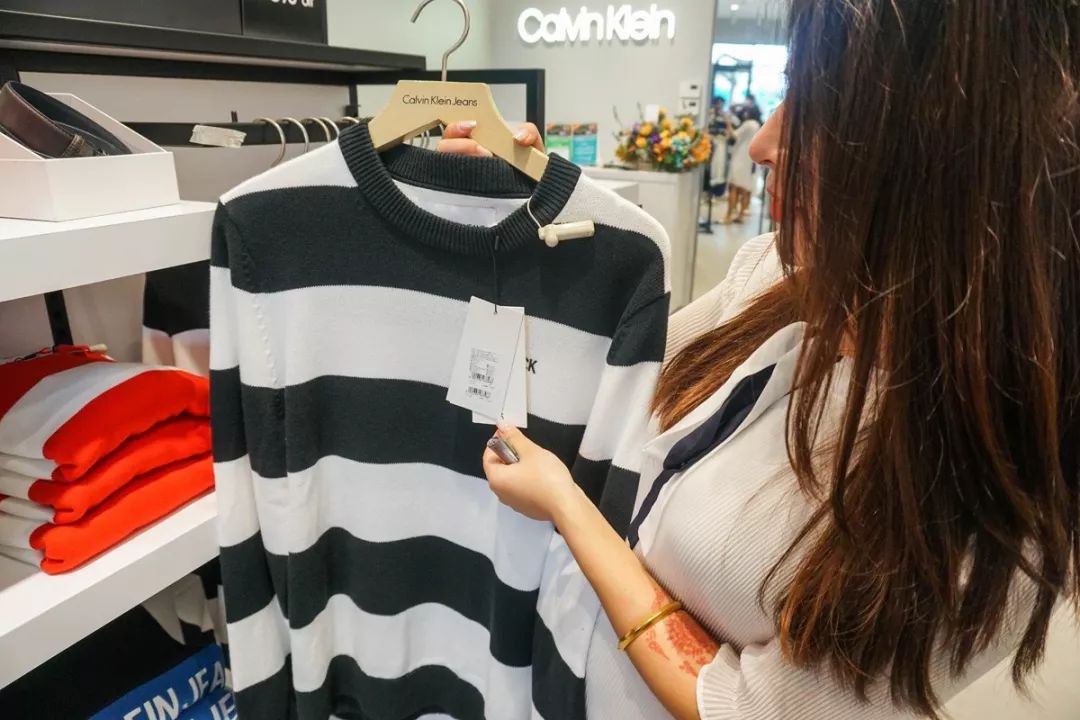 泰国买兰蔻口红,兰蔻200口红全球购