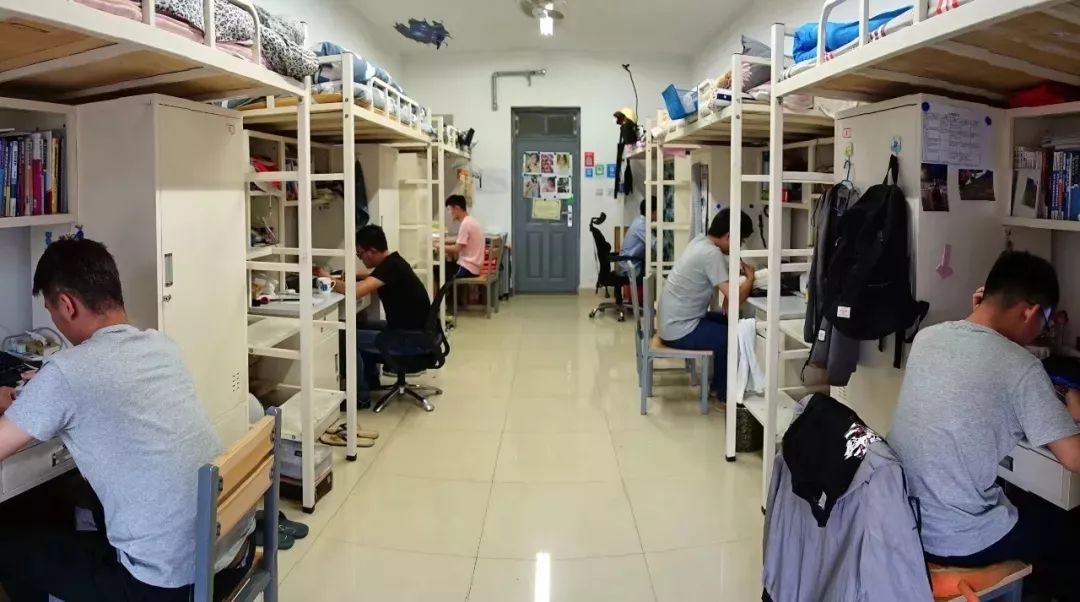 高校宿舍楼一个多少钱,河南各大学宿舍住宿条件怎么样