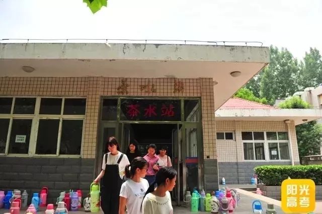 高校宿舍楼一个多少钱,河南各大学宿舍住宿条件怎么样