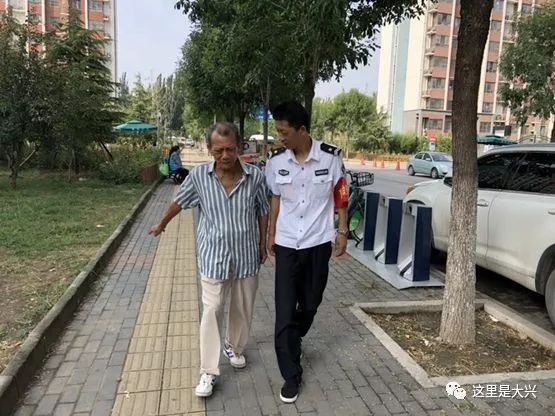 一面锦旗表达深意,一面特殊的锦旗