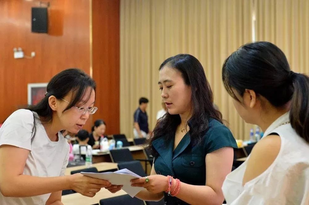 首届朗格罕天使之家医患交流会议程回顾:多领域专家全面解答罕见病LCH