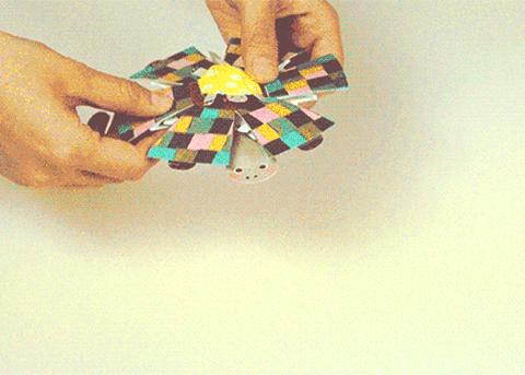 日本又出“变态”级玩具:一张纸,孩子能玩儿一整天!丨明日团