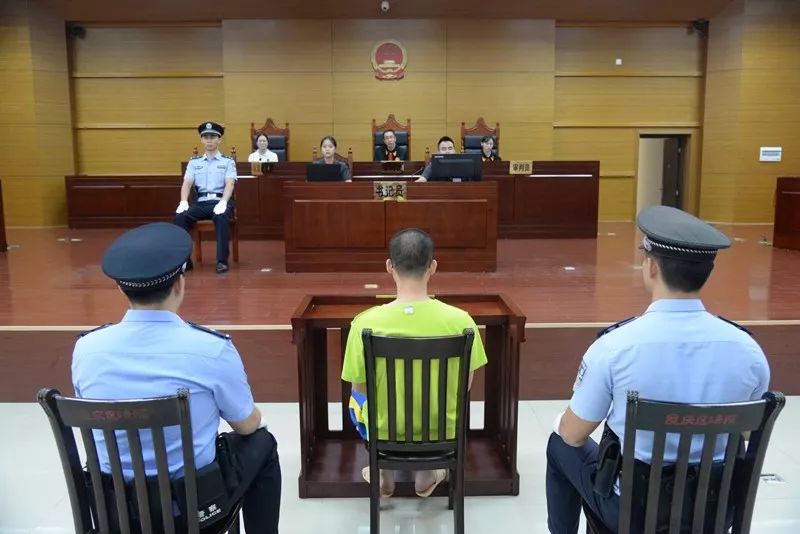 被以有房出售为由诈骗9万元,冒充官员诈骗46万判几年