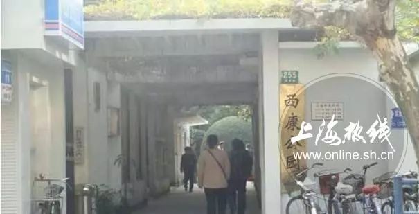 TA藏在静安，可能是市中心最袖珍公园，重温老上海的儿时记忆