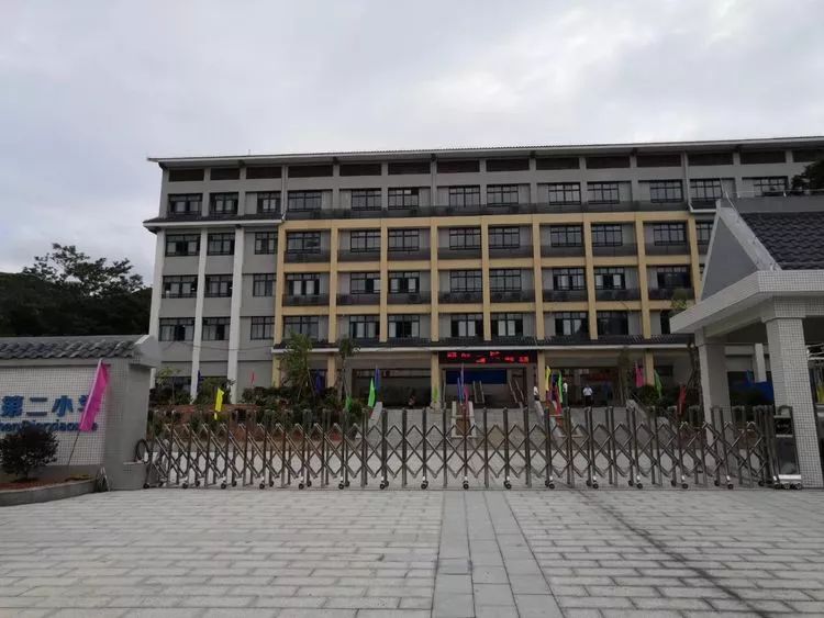 增城校区环境,增城优美干净环境