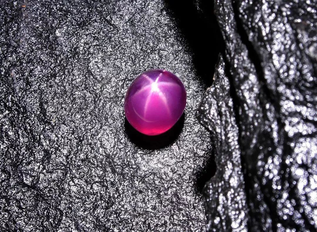 永不过时的刚玉，让你被贵族气质攻陷「江南收藏•珠宝世界」