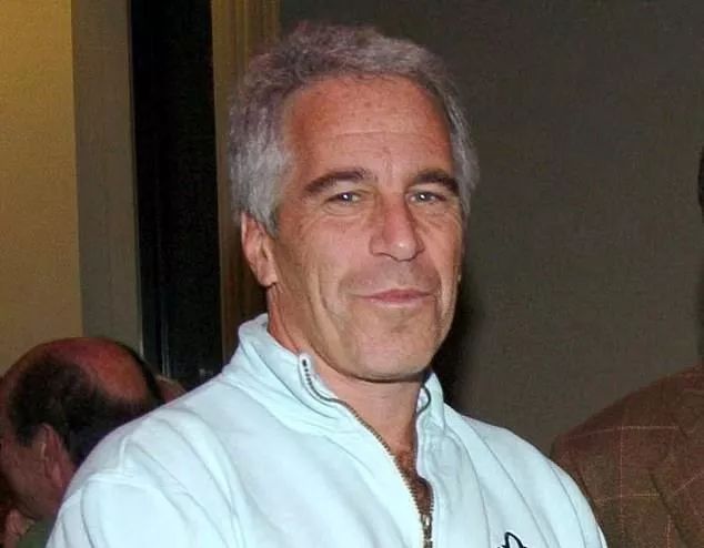 美国自杀亿万富翁豪宅视频曝光,惊现“妈咪”及未成年*奴性**裸照