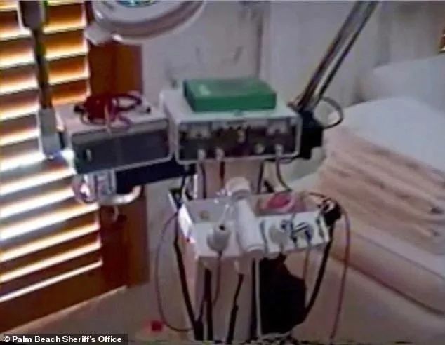 美国自杀亿万富翁豪宅视频曝光,惊现“妈咪”及未成年*奴性**裸照