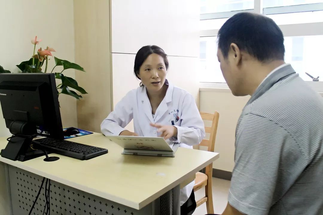 从医30年暖医故事,医师节暖医视频