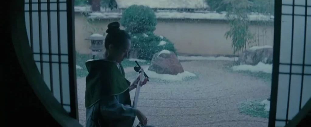 日本首相一年工资,日本首相的工资以及补贴