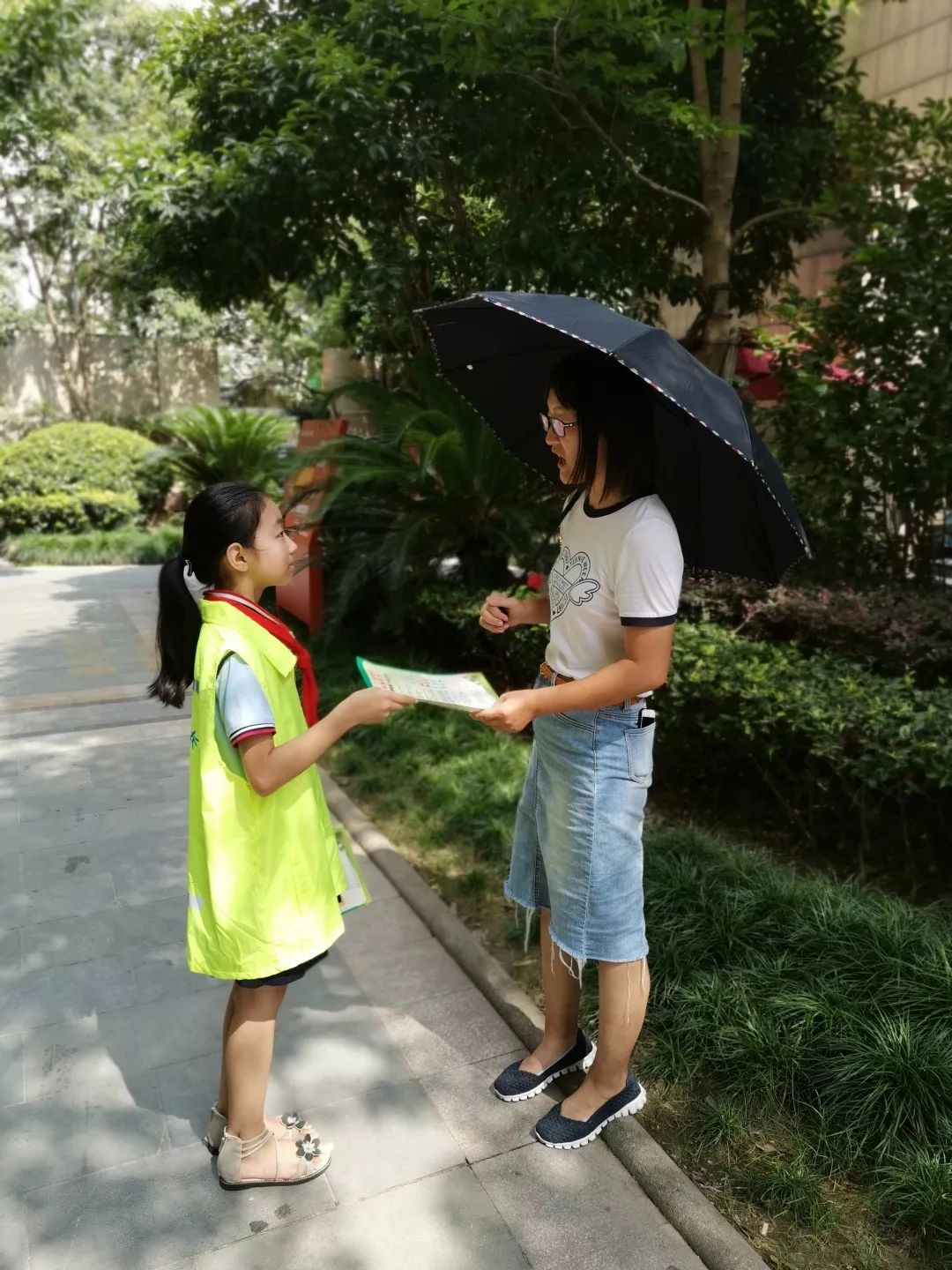 垃圾分类公益行动,垃圾分类我能行绿色生活我先行