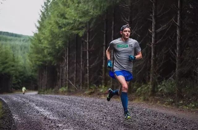 登山跑减脂效果好吗,减脂跑几公里合适