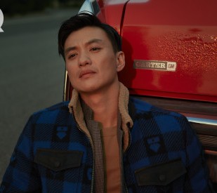 彭于晏近照抬头纹明显,82年出生的男明星如今都怎样了?