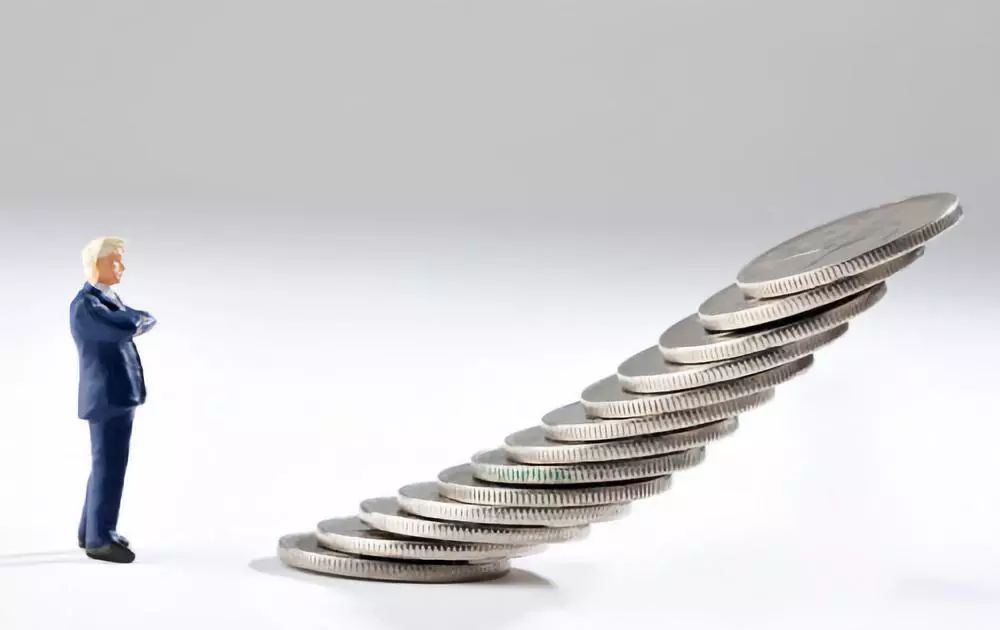 苦等补位政策|平行*口车进**商艰难转型