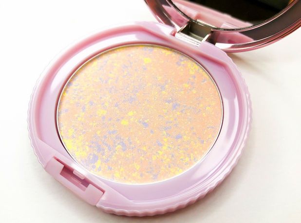 canmake粉饼和fitme粉饼哪个好用,canmake粉饼abloon系列有什么区别