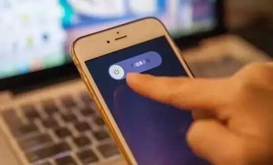 手机为什么连续开关机,手机常常关机是好还是坏