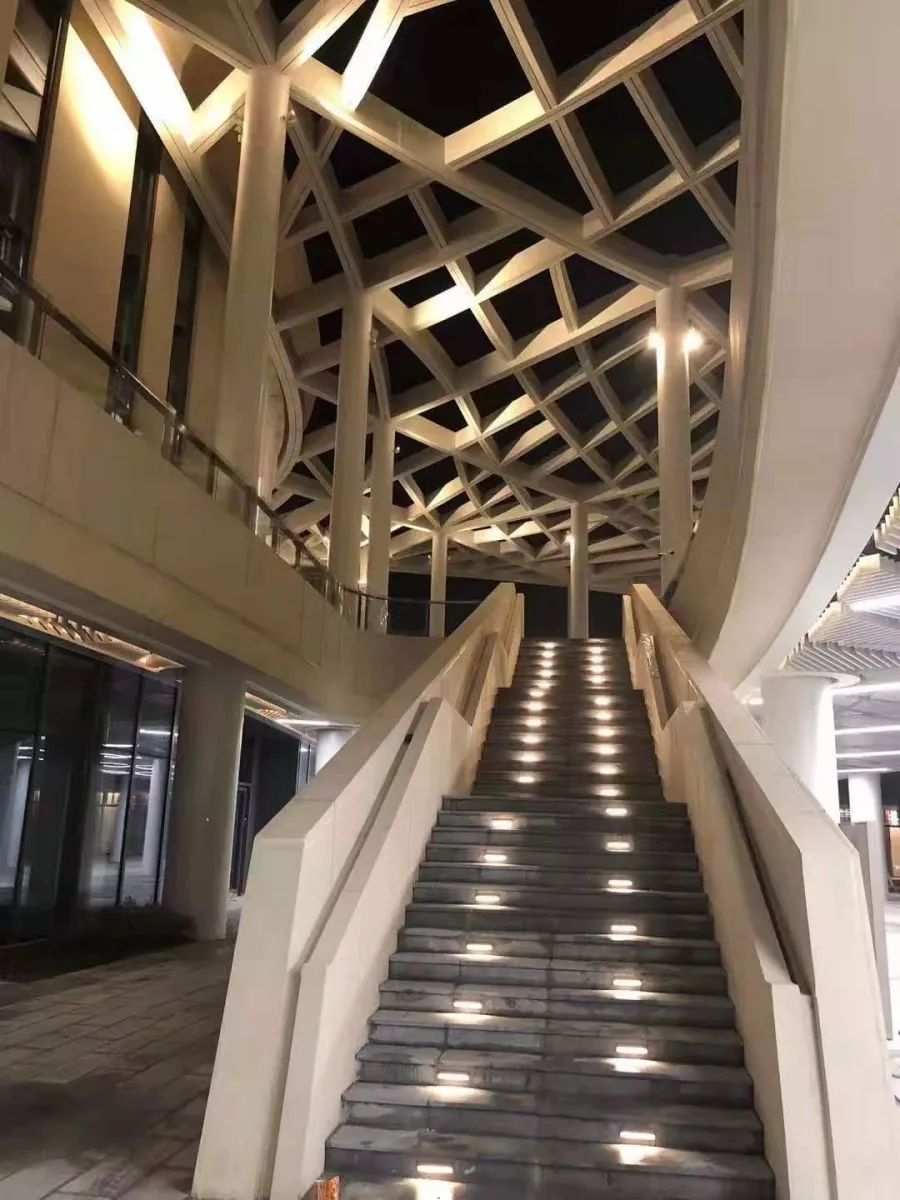 九棵树上海未来艺术中心小剧场,九棵树上海未来艺术中心图文