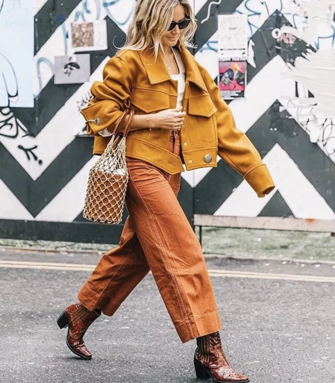 秋季灵感碰瓷-今年没有一件这样的「南瓜色」单品,都不算秋天