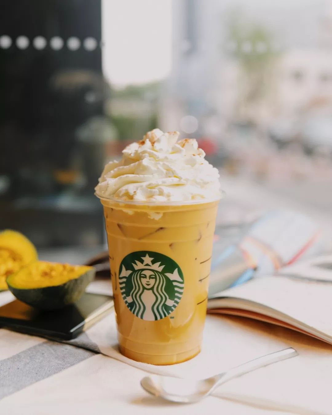 秋季灵感碰瓷-今年没有一件这样的「南瓜色」单品,都不算秋天