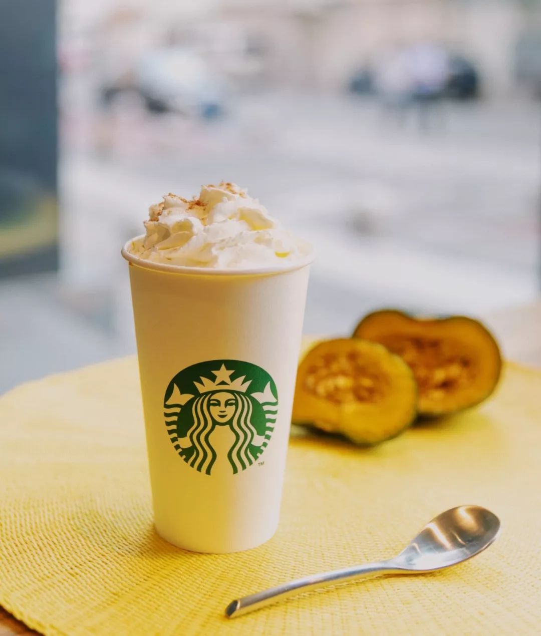 秋季灵感碰瓷-今年没有一件这样的「南瓜色」单品,都不算秋天