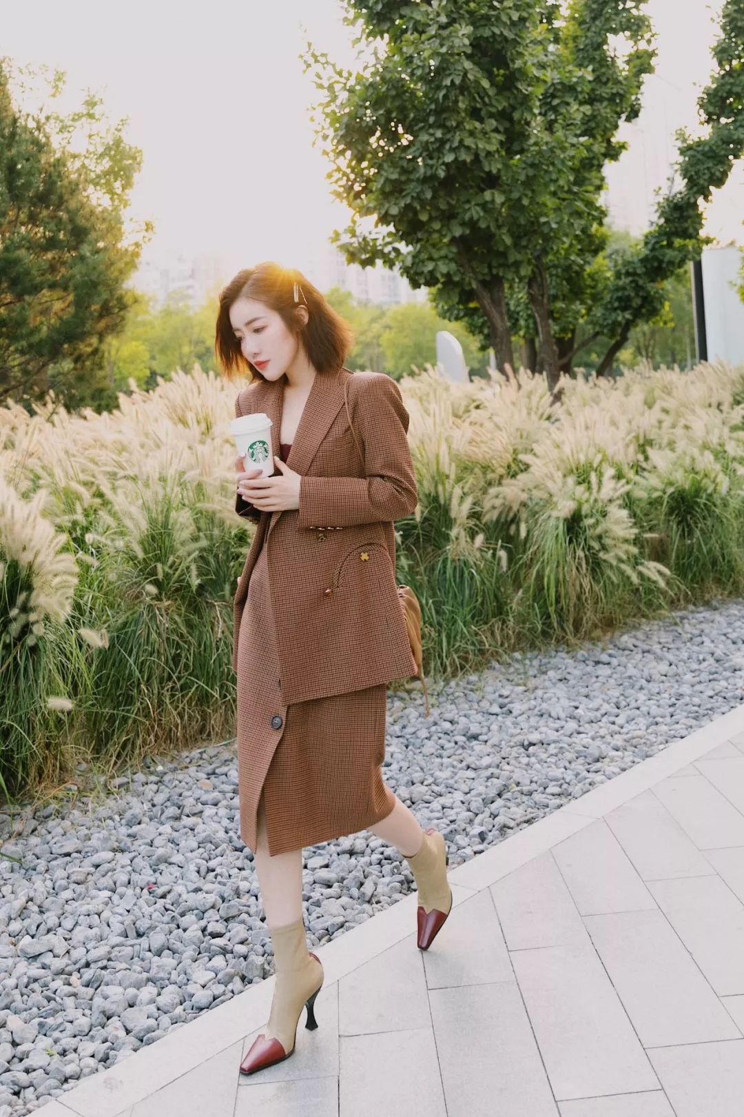 秋季灵感碰瓷-今年没有一件这样的「南瓜色」单品,都不算秋天