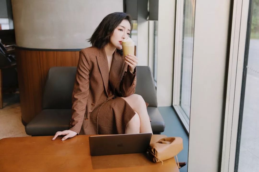 秋季灵感碰瓷-今年没有一件这样的「南瓜色」单品,都不算秋天