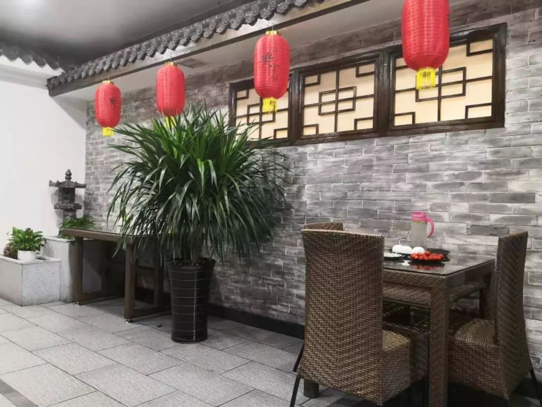 不出哈尔滨一秒入“湘”，仅59.9元抢158元「湘乡小厨」超值2-3人双套餐，湖南剁椒功夫鱼/湘乡开胃鸡+8样素菜+白菜丁香鱼等