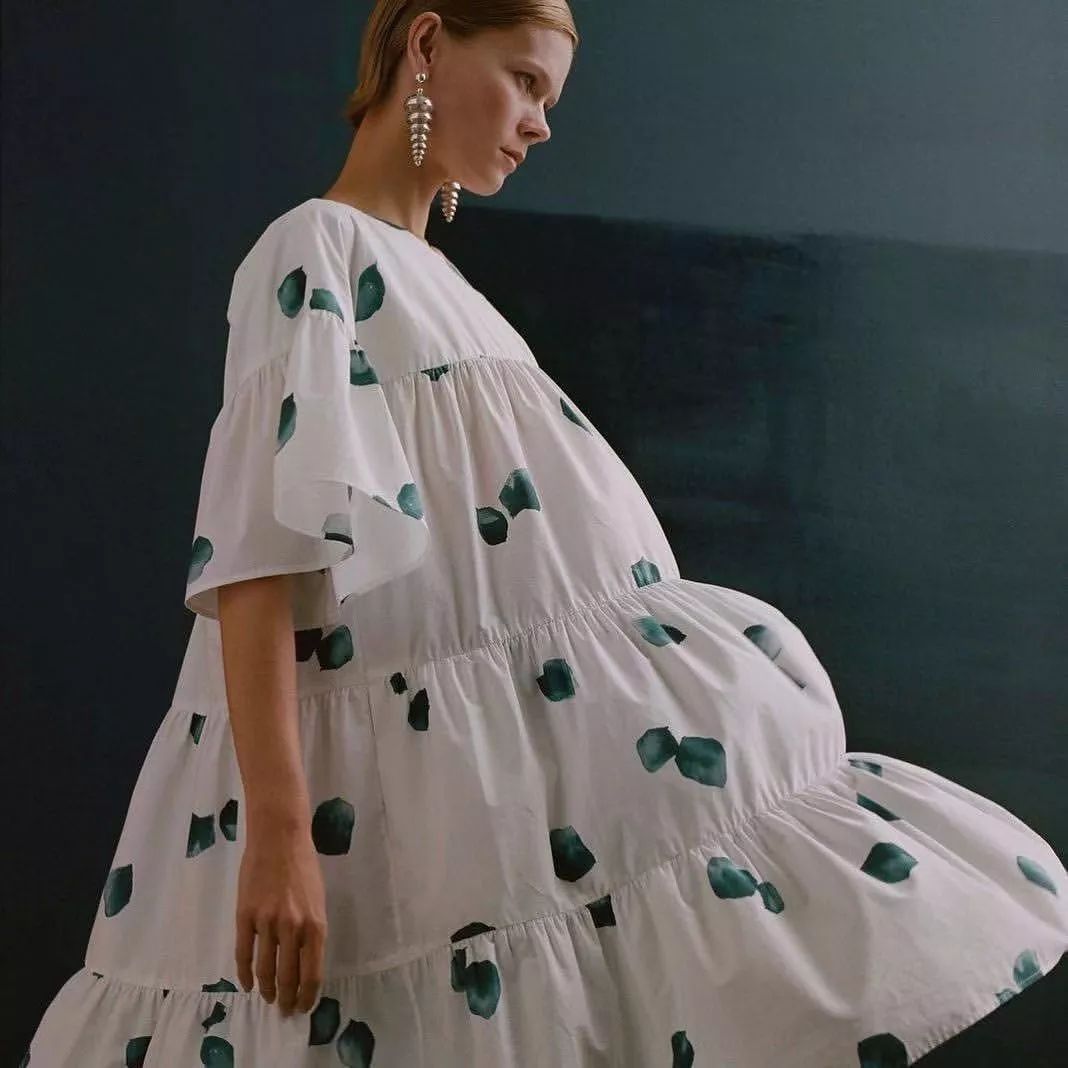 秋款裙子减龄显瘦洋气上档次,秋冬黑红裙子大码胖mm显瘦遮肉