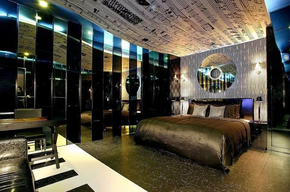 黑胶、吉他、音响齐入梦！在这些酒店与音乐*眠同**