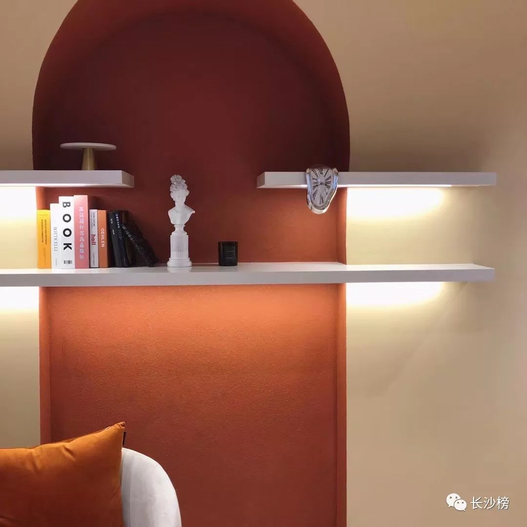 港华流心月饼和美心月饼哪个好吃,流心月饼是港式月饼吗