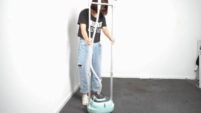 换季衣服皱巴怎么办？可以折叠的手持挂烫机1分钟熨平旧衣，一机两用，连除螨仪都省了