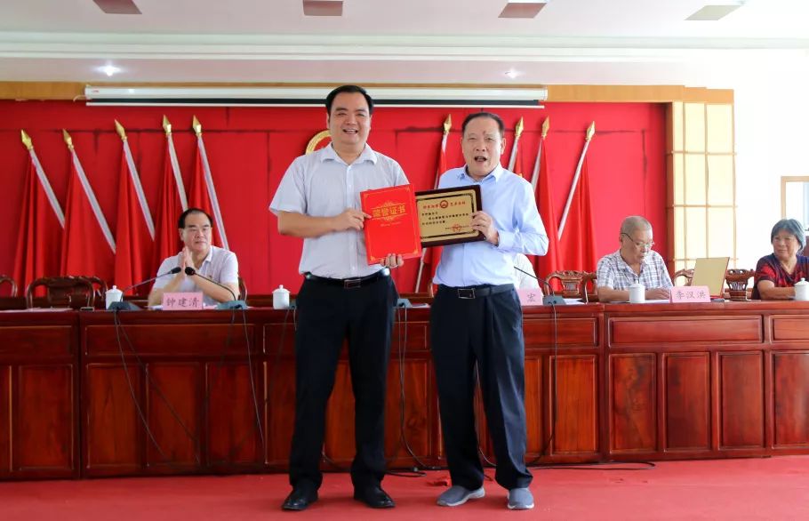 华城，百万奖师生，“五心”抓教育！