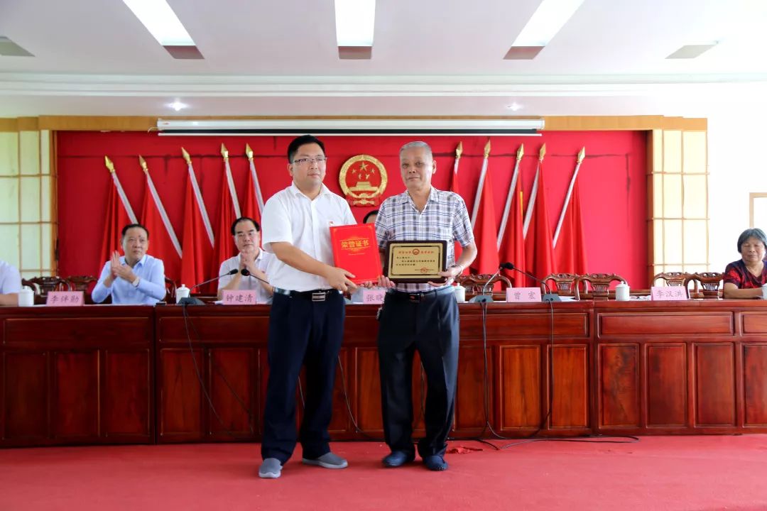 华城，百万奖师生，“五心”抓教育！