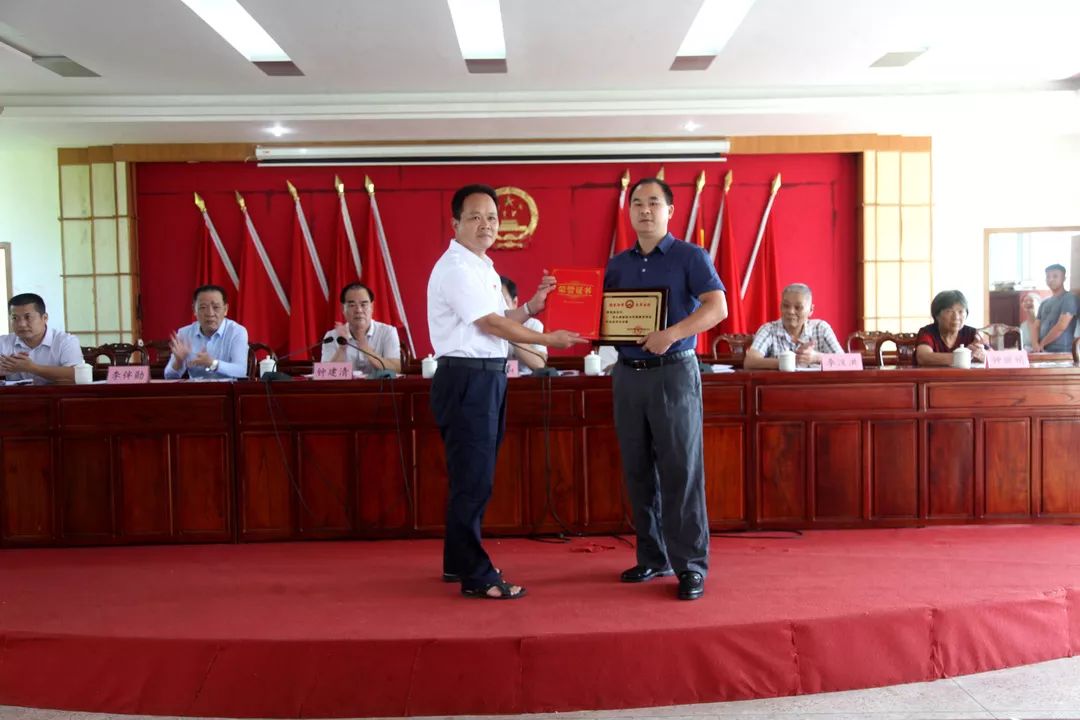 华城，百万奖师生，“五心”抓教育！