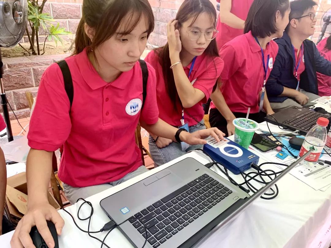 一中新生报到,新生报到迎新生