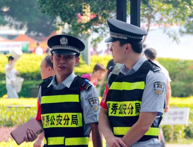 一中新生报到,新生报到迎新生