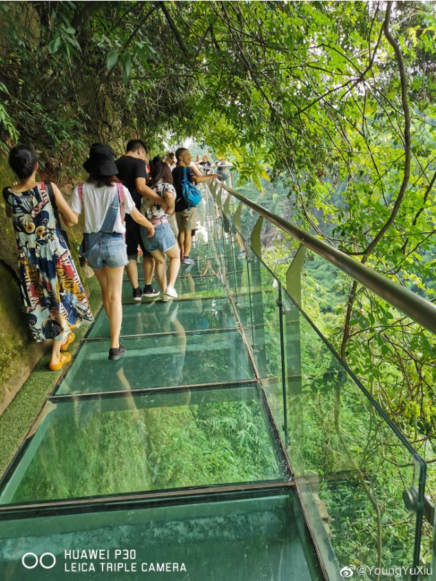 成都有没有玻璃栈道景点,成都最长的玻璃栈道