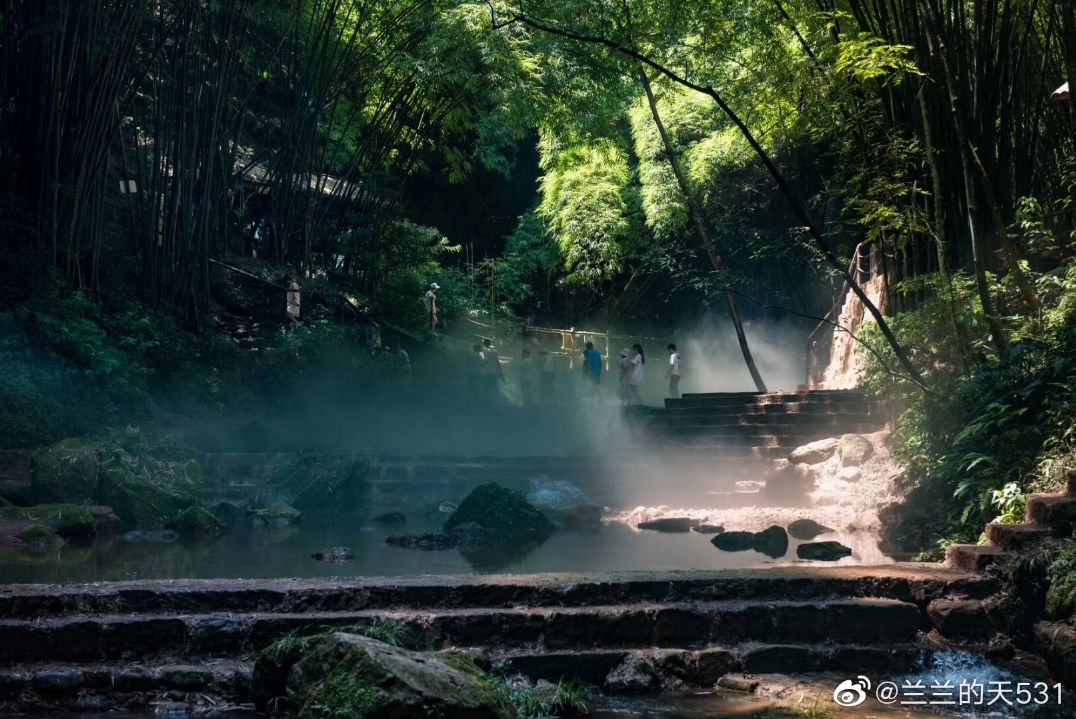 成都有没有玻璃栈道景点,成都最长的玻璃栈道