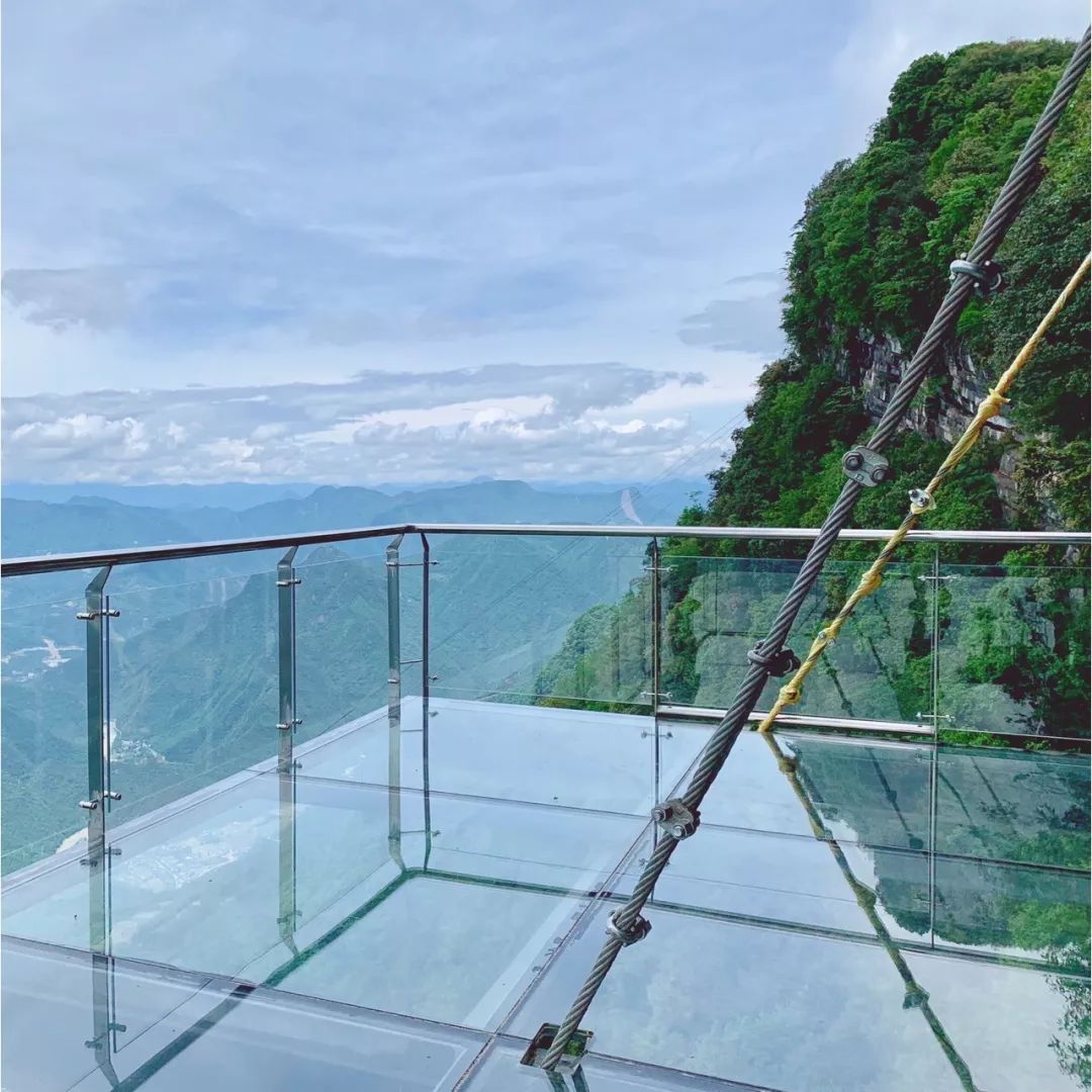 成都有没有玻璃栈道景点,成都最长的玻璃栈道