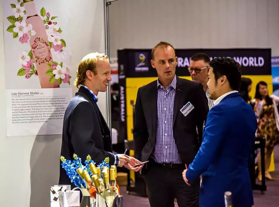 马上！疯狂福利免费送送送！澳中经贸博览年度盛会惊艳墨尔本会展中心！大咖讲座，超级美秀等你来撩⋯