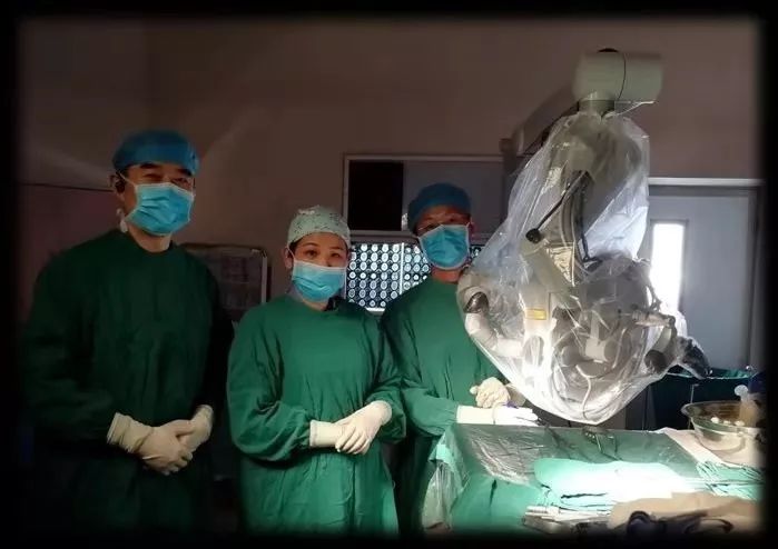 女童摔倒受伤后遗症,女童意外跌倒致骨折