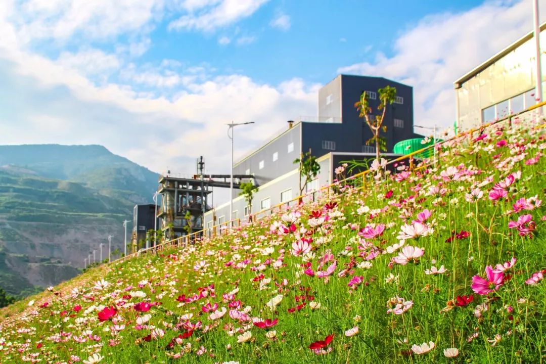 壮丽70年奋斗新时代第一讲,壮丽70年奋斗新时代高清图