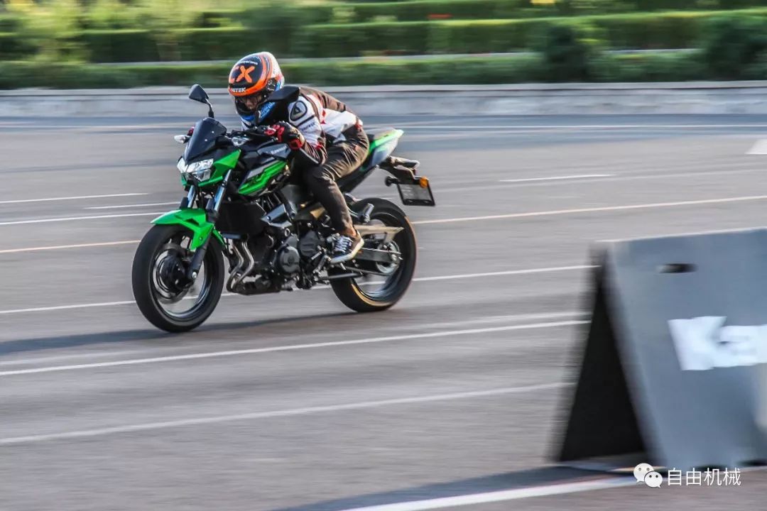 川崎z400加速感不明确,川崎z400功能演示