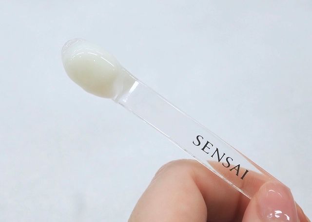 嘉娜宝保湿滋润全身身体乳,保湿粉底霜嘉娜宝