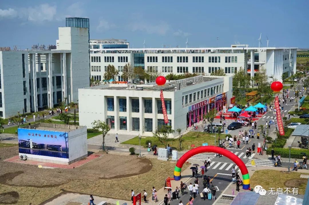 南通大学杏林学院主体迁址启东,边上就是海