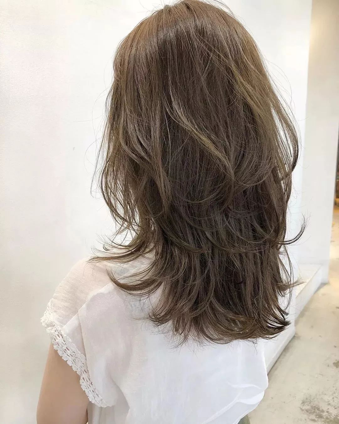 四款专属秋冬的慵懒发型,秋冬新款慵懒风宽松温柔