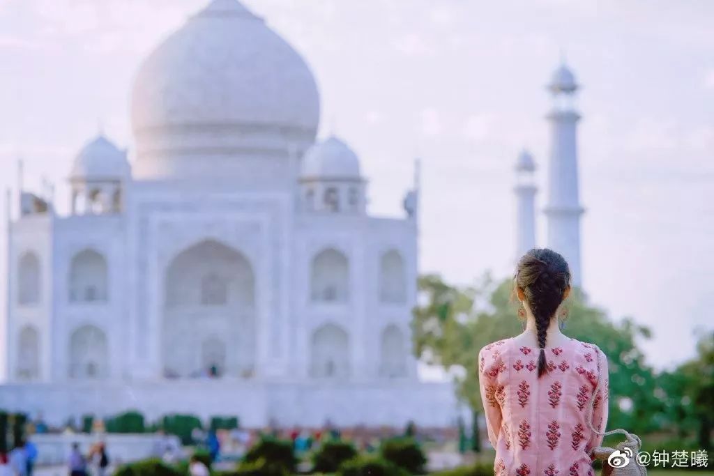 四款专属秋冬的慵懒发型,秋冬新款慵懒风宽松温柔