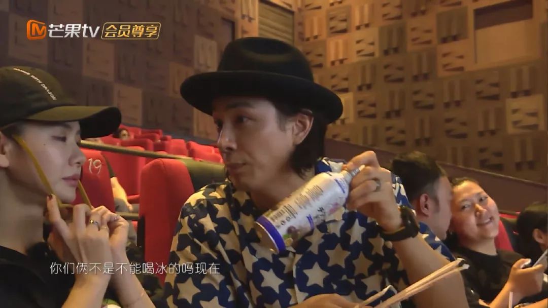 真人秀遇生理期也能撒狗粮，“多喝热水”竟成送命答案