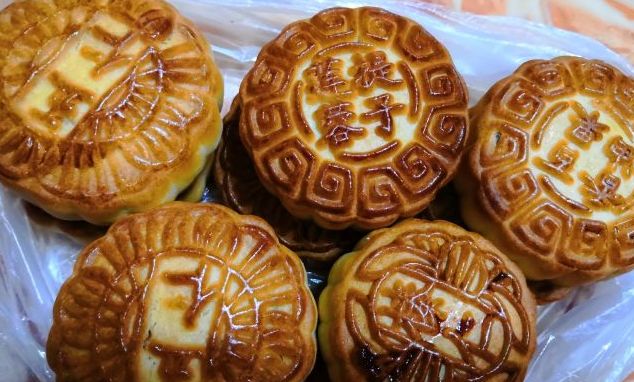 中秋节带你了解一下月饼吧,中秋将近这里有一份月饼食用指南