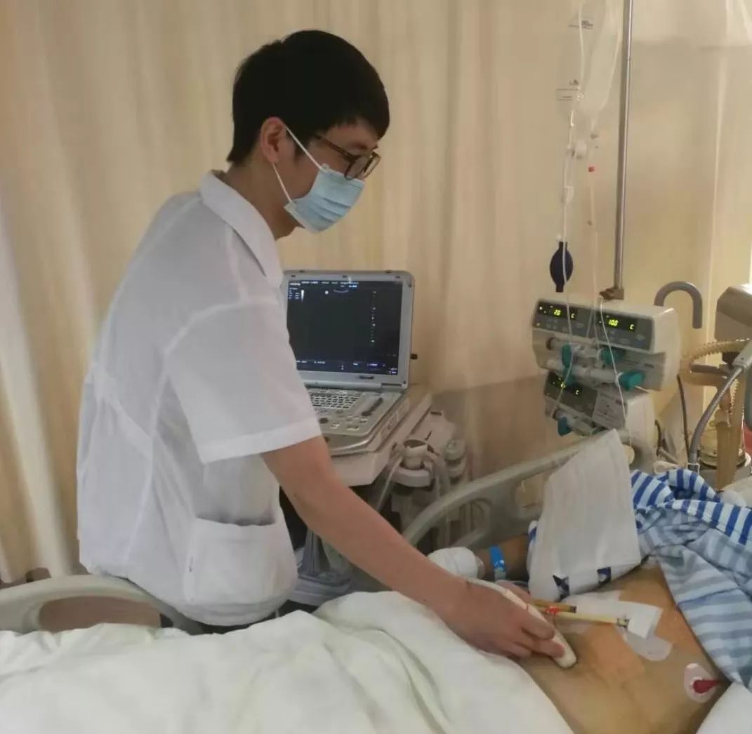 心肺“休息”10天后恢复正常，这个东西救了他一命